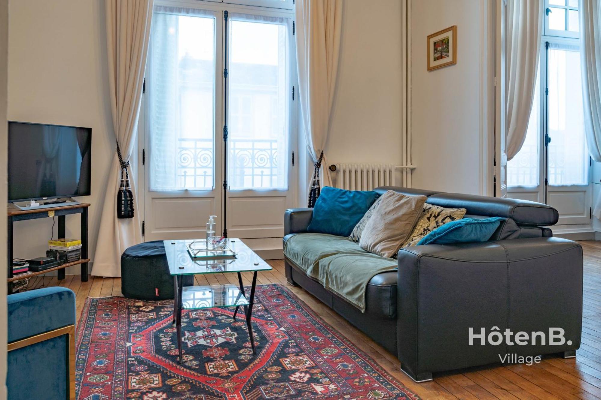 "Les Effrontes" Louis Blanc Charming Apartment Лимож Екстериор снимка