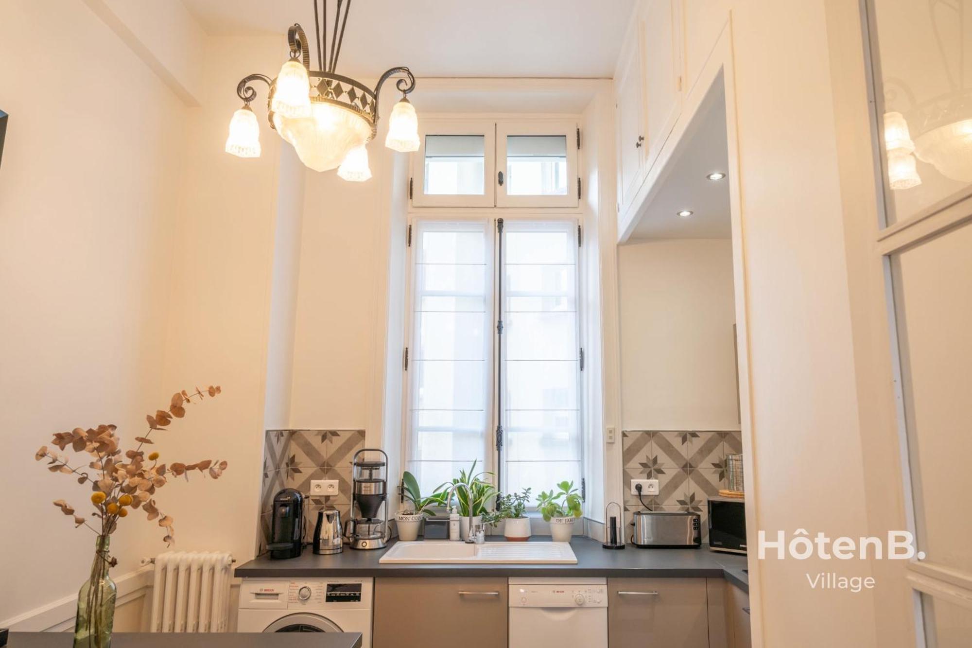 "Les Effrontes" Louis Blanc Charming Apartment Лимож Екстериор снимка