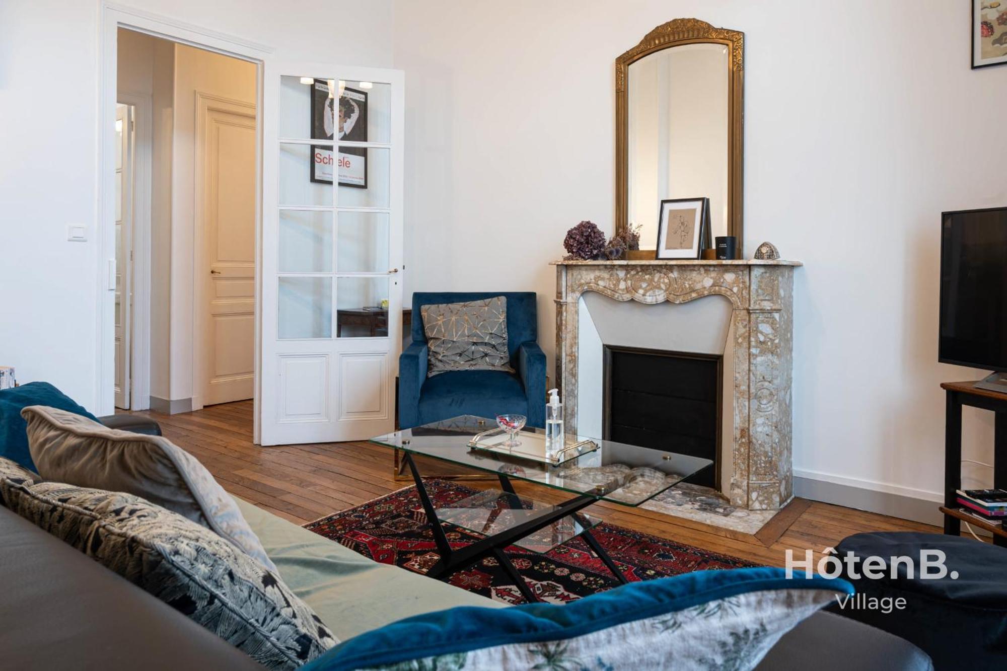 "Les Effrontes" Louis Blanc Charming Apartment Лимож Екстериор снимка