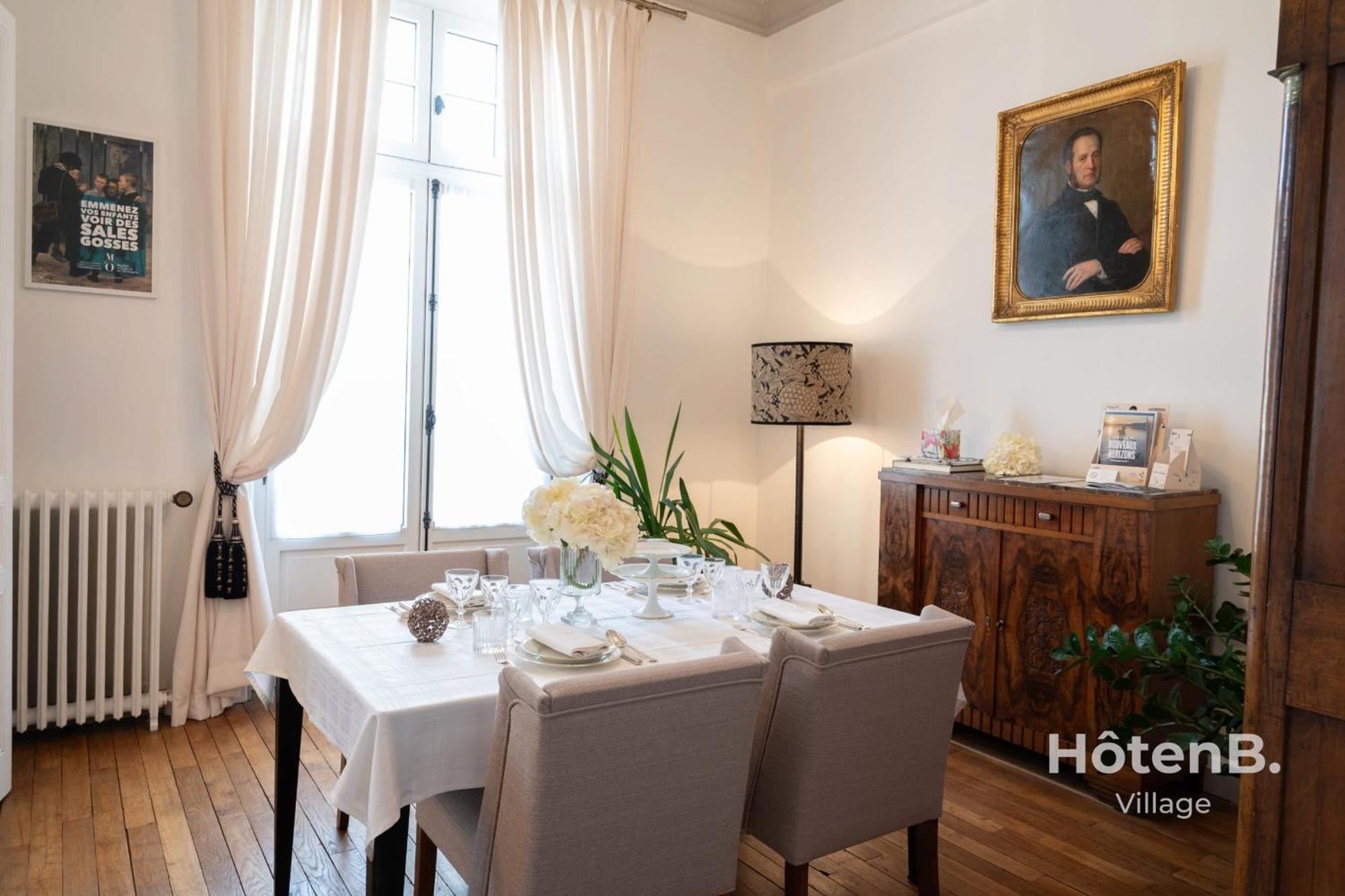 "Les Effrontes" Louis Blanc Charming Apartment Лимож Екстериор снимка