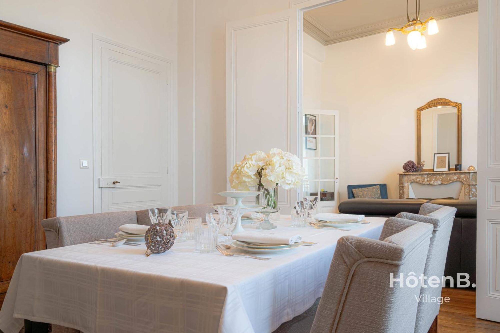 "Les Effrontes" Louis Blanc Charming Apartment Лимож Екстериор снимка