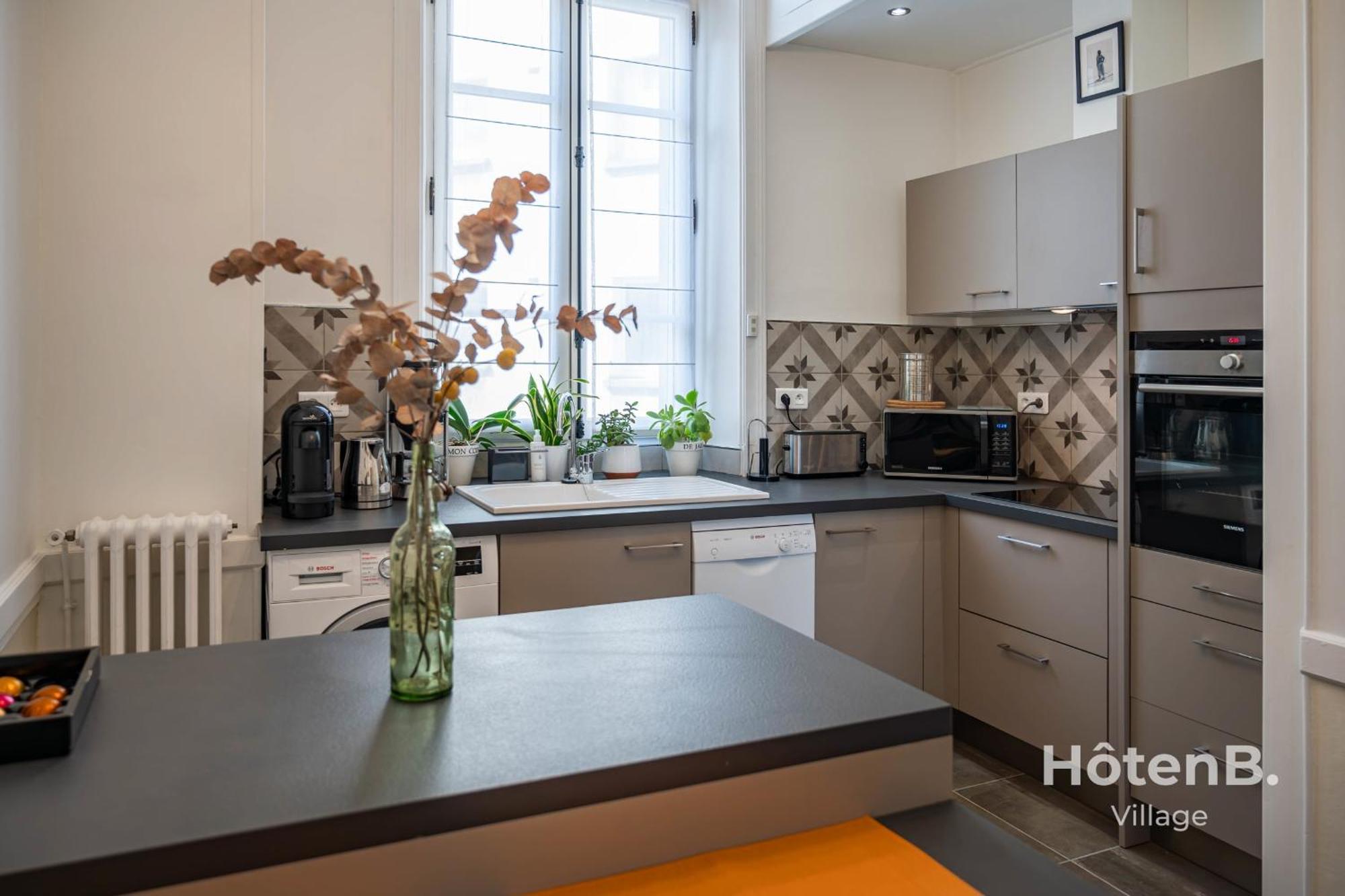 "Les Effrontes" Louis Blanc Charming Apartment Лимож Екстериор снимка