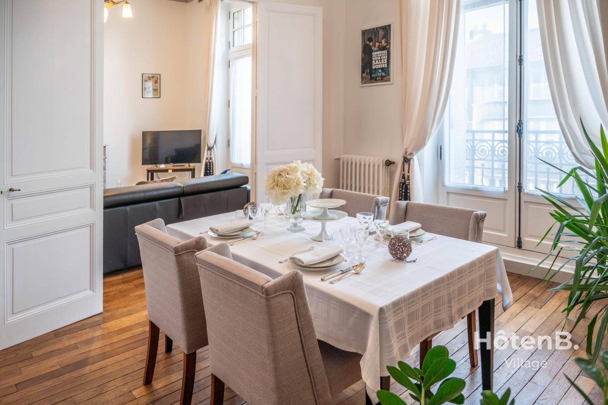 "Les Effrontes" Louis Blanc Charming Apartment Лимож Екстериор снимка
